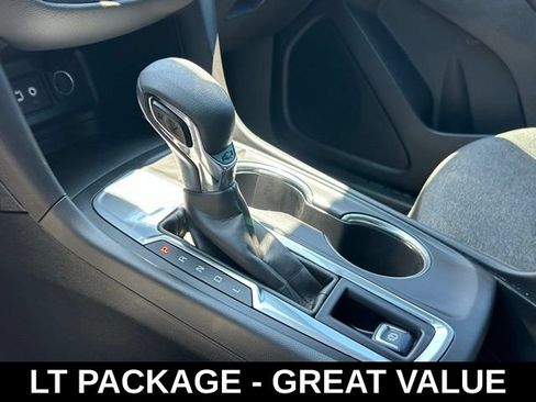 Used 2024 Chevrolet Equinox LT FWD image 24
