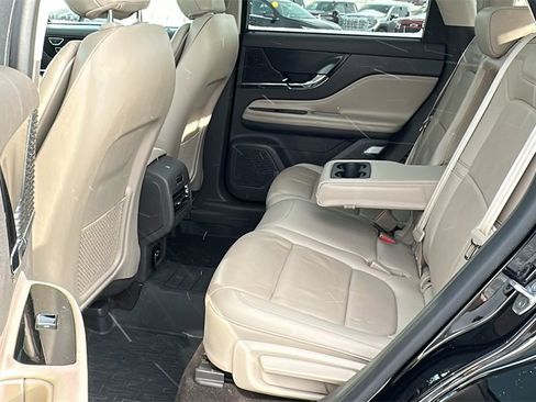 Used 2021 Lincoln Corsair Standard w/ Premium Package image 27