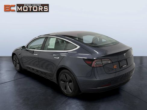 Used 2018 Tesla Model 3 Long Range RWD image 4