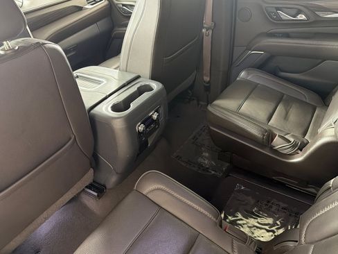 Used 2023 GMC Yukon Denali RWD image 11