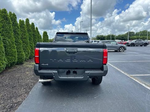 Certified 2025 Toyota Tacoma SR AWD/4WD image 6