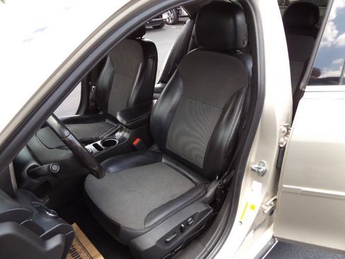 Used 2015 Chevrolet Malibu LT FWD image 13