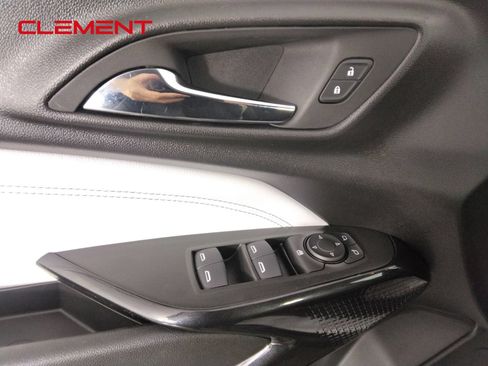Used 2025 Chevrolet Trax LT w/ LT Convenience Package FWD image 22