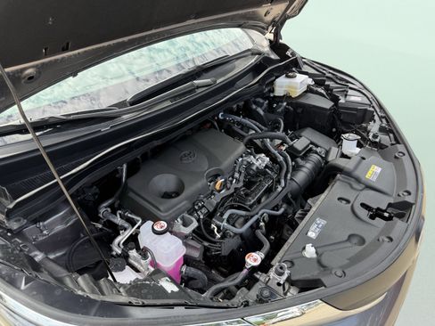 Used 2024 Toyota Sienna LE image 16