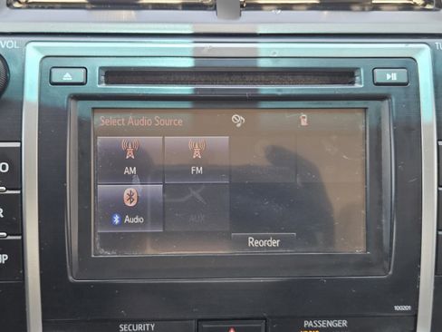 Used 2014 Toyota Camry L FWD image 9