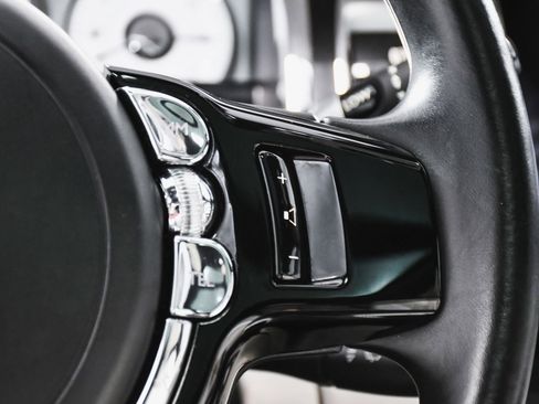 Used 2018 Rolls-Royce Ghost image 34