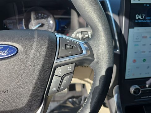 Used 2023 Ford Edge Titanium w/ Equipment Group 301A image 17