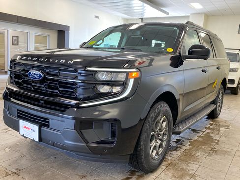 New 2026 Ford Expedition Max Active AWD/4WD image 4