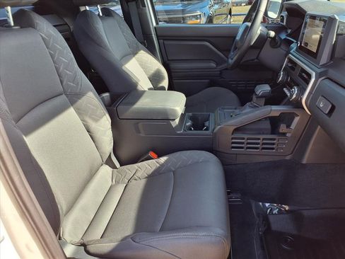 Used 2025 Toyota Tacoma SR image 26