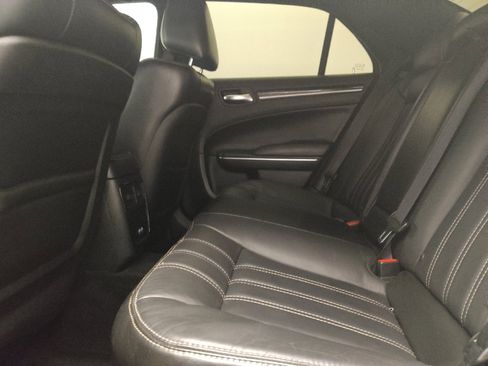 Used 2018 Chrysler 300 S RWD image 18