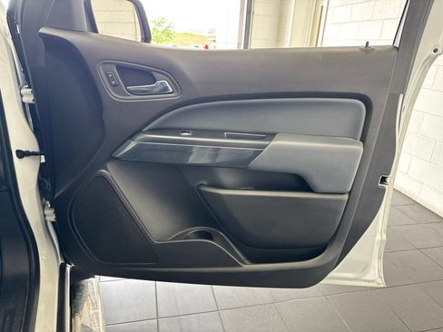 Used 2017 Chevrolet Colorado Z71 AWD/4WD image 49
