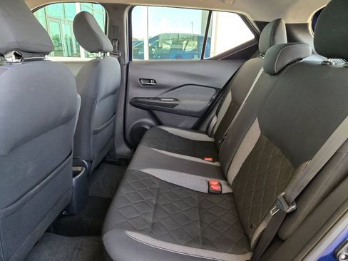 Used 2019 Nissan Kicks SV FWD image 14