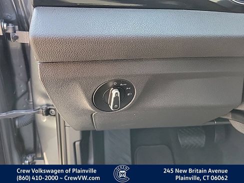 Certified 2025 Volkswagen Jetta S FWD image 39