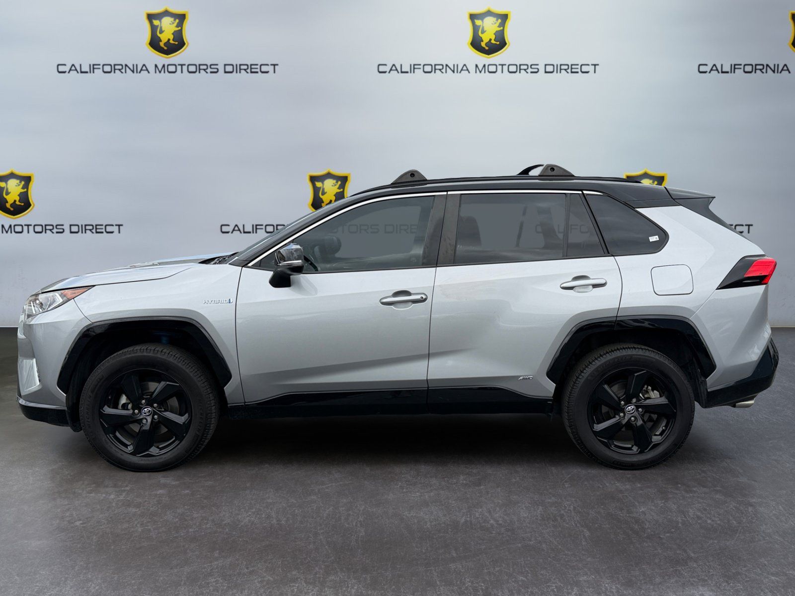 Used 2020 Toyota RAV4 XSE w/ XSE Grade Weather Package AWD/4WD image 2
