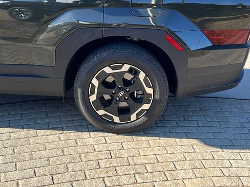 Used 2025 Hyundai Santa Fe SEL image 12