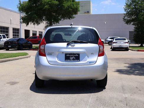 Used 2016 Nissan Versa Note SV FWD image 5