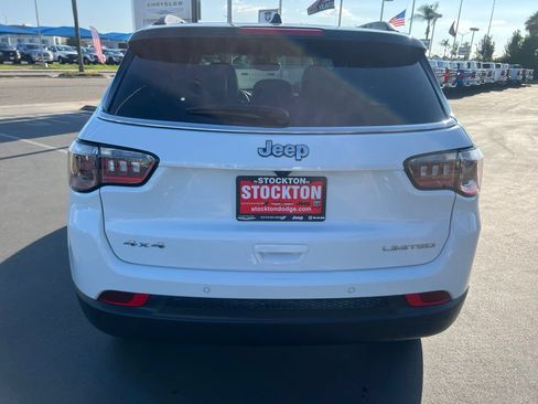 Used 2025 Jeep Compass Limited AWD/4WD image 12