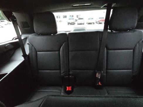 Used 2025 Chevrolet Tahoe LT AWD/4WD image 31