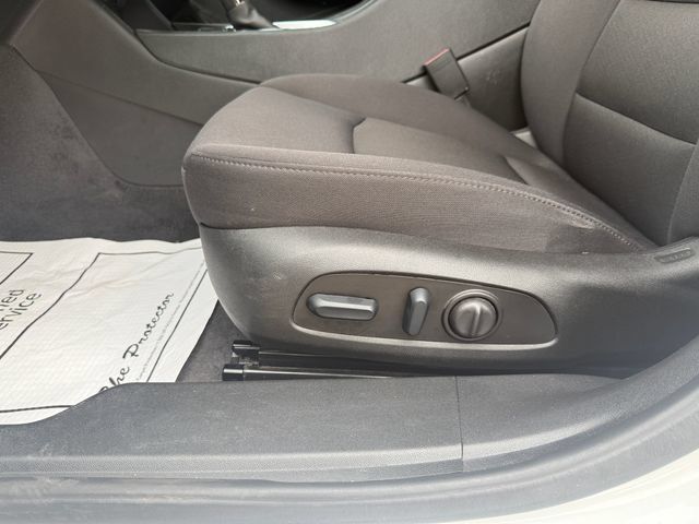 Used 2025 Chevrolet Malibu LT FWD image 13