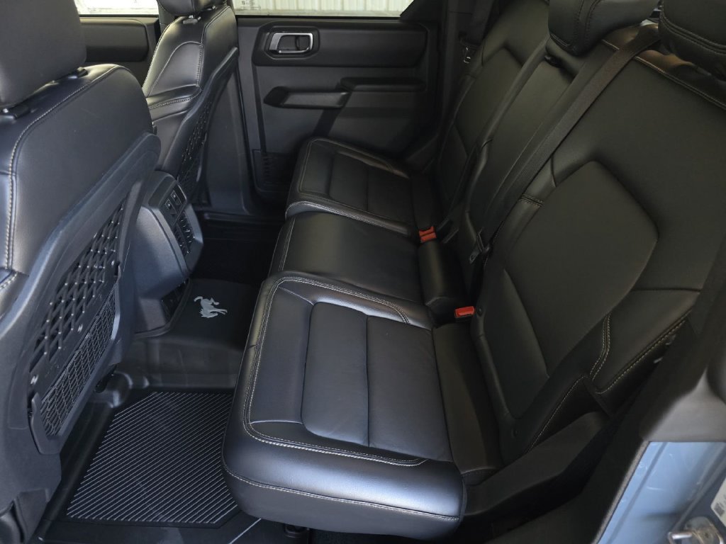 Used 2025 Ford Bronco Badlands AWD/4WD image 29