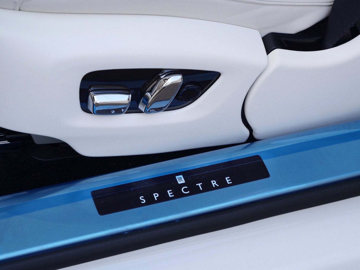 Certified 2025 Rolls-Royce Spectre w/ Spectre Launch Package AWD/4WD image 9
