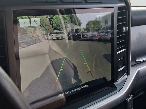 Used 2022 Ford F150 Lariat w/ Trailer Tow Package image 18