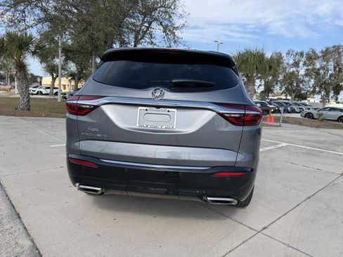 Used 2020 Buick Enclave Essence w/ Sound and Sites Package image 5