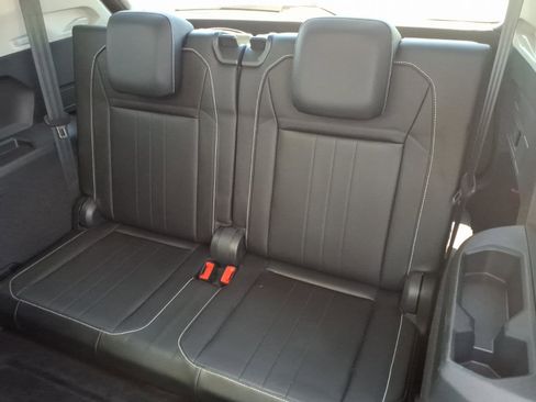 Certified 2023 Volkswagen Tiguan SE w/ Panoramic Sunroof Package FWD image 22