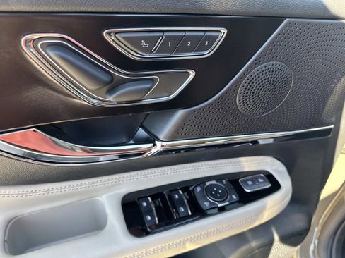 New 2025 Lincoln Corsair FWD w/ Equipment Group 101A image 11