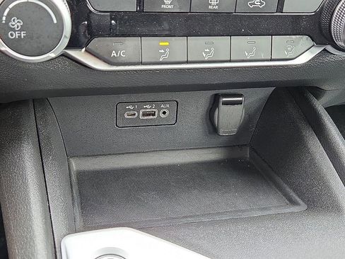 Used 2025 Nissan Altima 2.5 SV FWD image 28