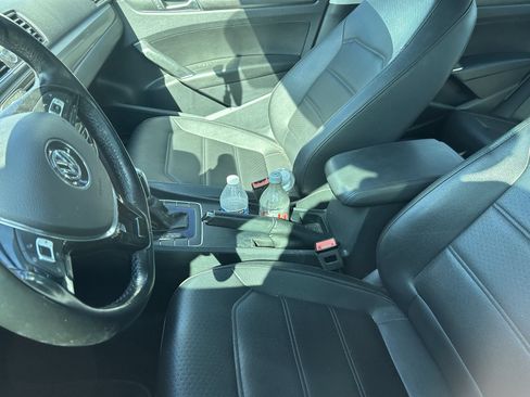 Used 2017 Volkswagen Passat 1.8T R-Line FWD image 12