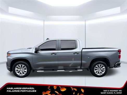 Used 2020 Chevrolet Silverado 1500 Custom w/ Custom Value Package RWD image 2