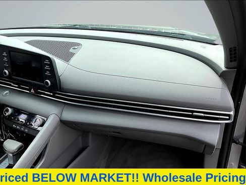 Used 2022 Hyundai Elantra SEL w/ Cargo Package FWD image 27