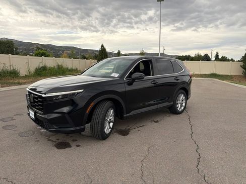 Used 2025 Honda CR-V EX image 11