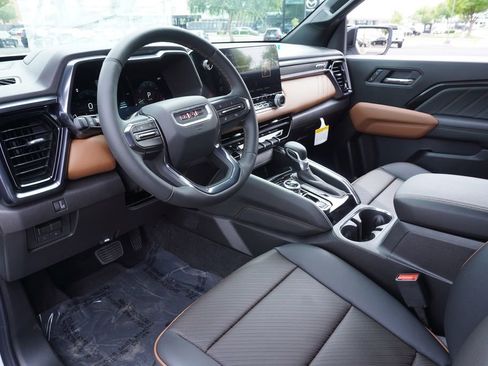 New 2026 GMC Canyon AT4 w/ AT4 Premium Package image 17