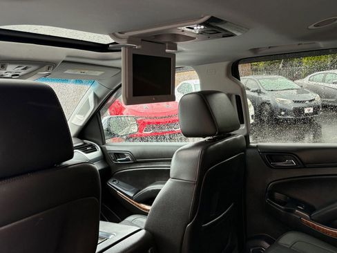 Used 2015 Chevrolet Suburban LTZ image 21