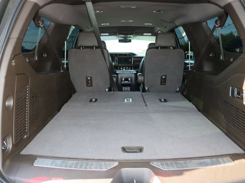 Used 2022 GMC Yukon XL Denali AWD/4WD image 12