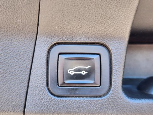 Used 2018 GMC Acadia SLT AWD/4WD image 14