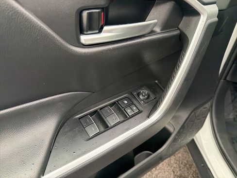 Certified 2025 Toyota RAV4 XLE AWD/4WD image 20