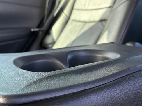 Used 2018 Nissan Rogue S FWD image 13