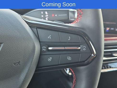 Used 2024 Chevrolet Traverse RS AWD/4WD image 26