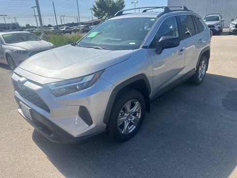 Used 2024 Toyota RAV4 LE AWD/4WD image 2