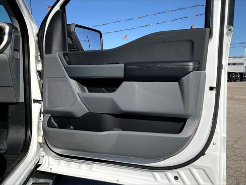 Used 2023 Ford F150 XLT w/ XTR Package image 19