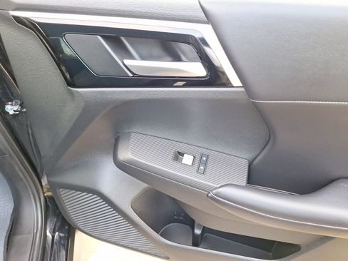 Used 2022 Mitsubishi Outlander SE image 36