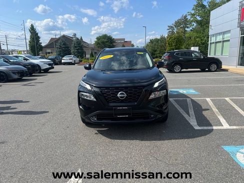 Used 2023 Nissan Rogue SV w/ SV Premium B Package AWD/4WD image 2