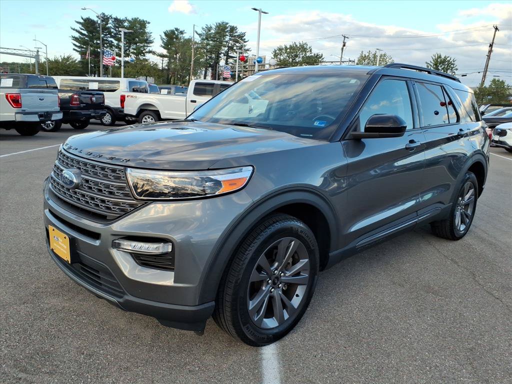 Used 2023 Ford Explorer XLT w/ Equipment Group 202A AWD/4WD image 1