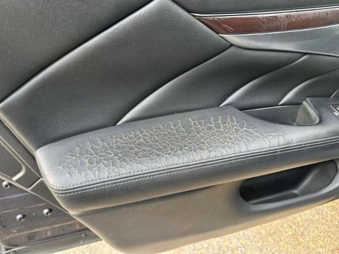 Used 2011 INFINITI M37 w/ Sport Pkg RWD image 21