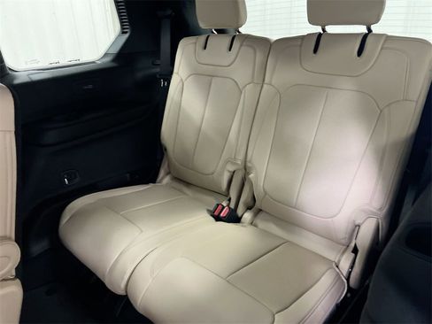 New 2025 Jeep Grand Cherokee L Limited w/ Luxury Tech Group II image 30