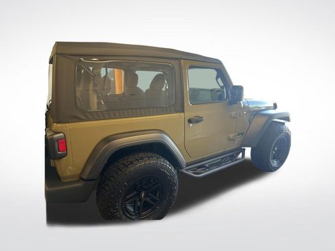 Used 2025 Jeep Wrangler Sport AWD/4WD image 7