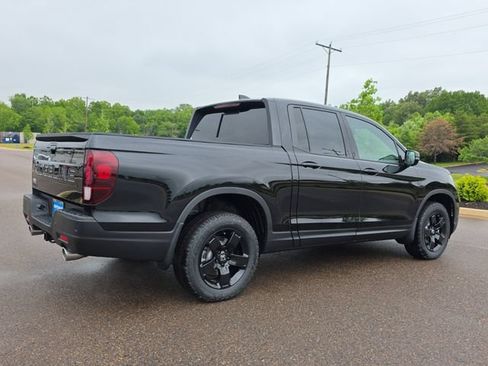 New 2026 Honda Ridgeline Black Edition image 3